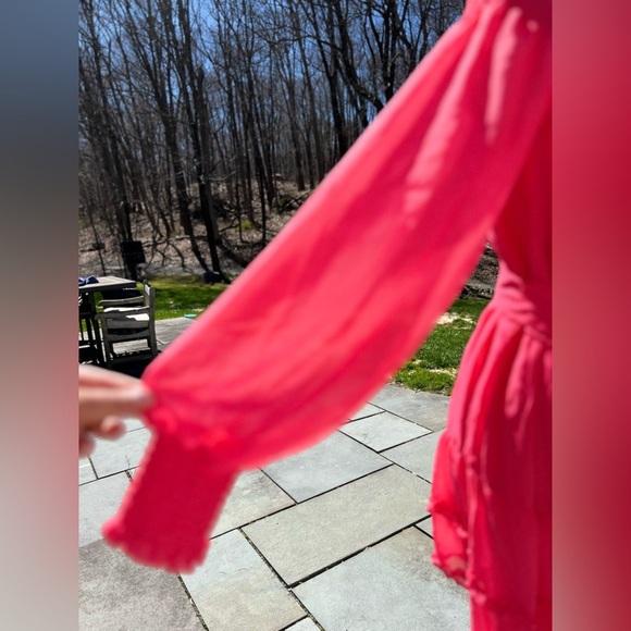 NWT BCBGeneration Off Shoulder fully lined except for sleeves. Size 6 - Picture 4 of 8